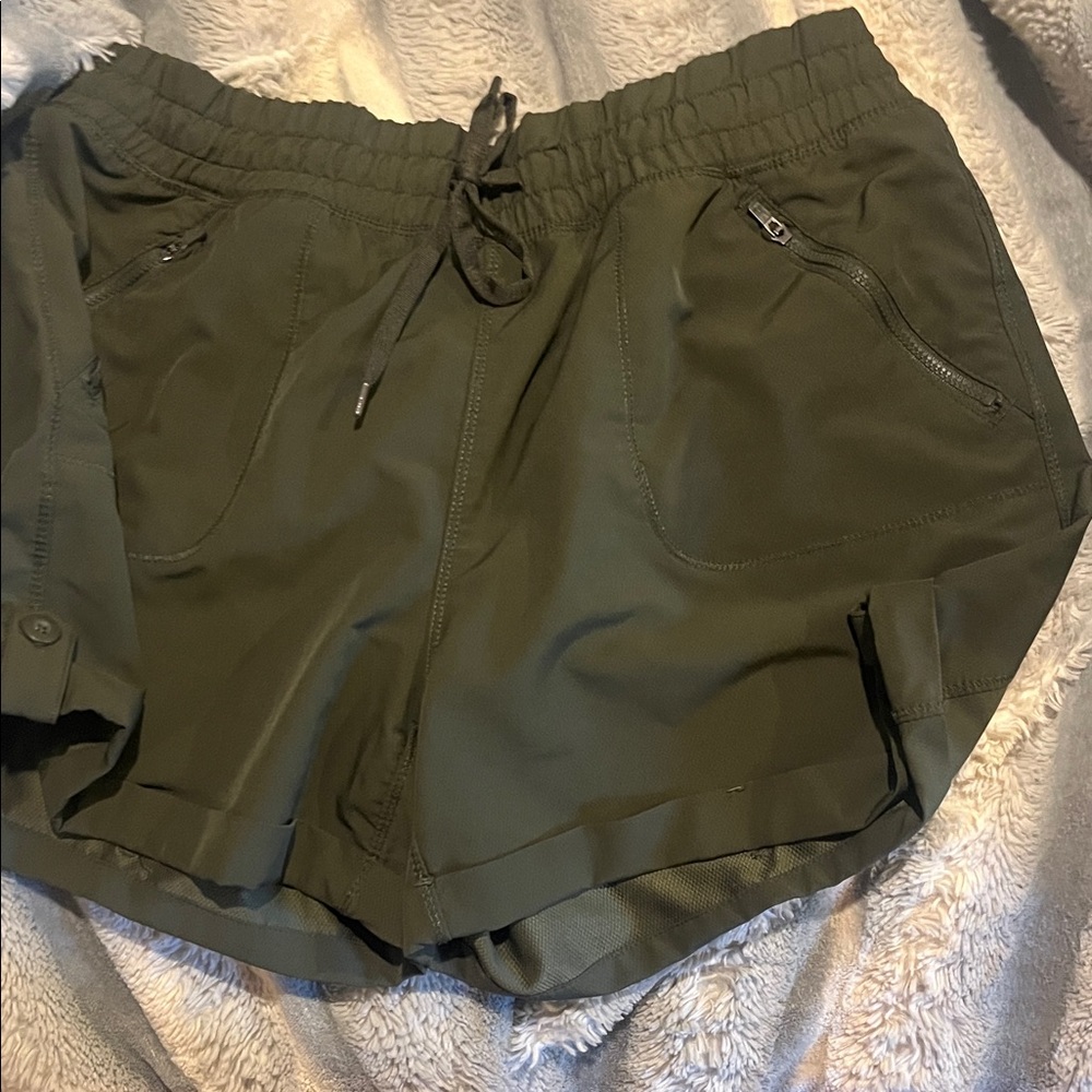 Tangerine Dark Green Women's Cargo Shorts